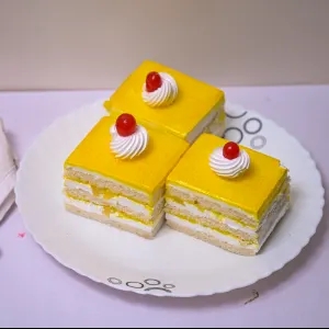 Pineapple crush pastry