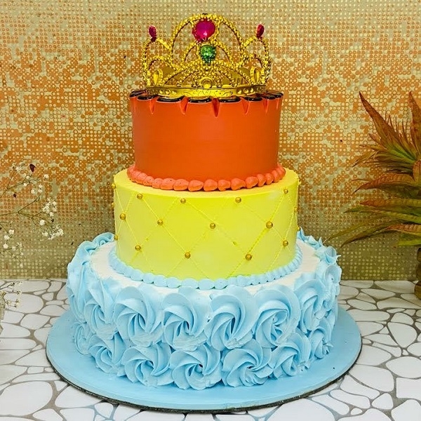 3 Tier Personalize Crown Cake