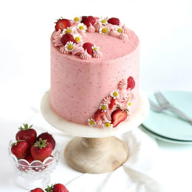 Strawberry Cream Cake