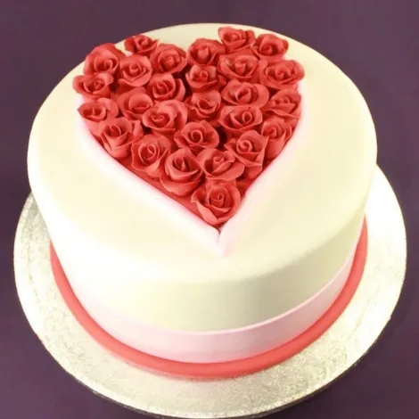 Valentine's cake with heart