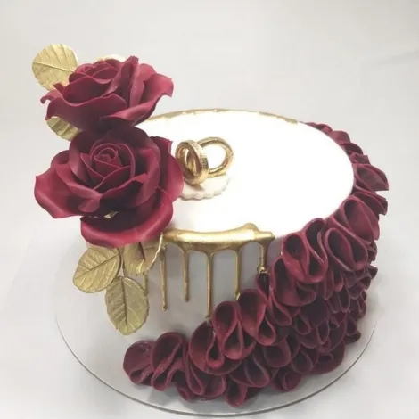 Red Rose Cake