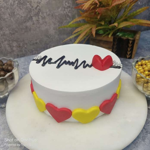 Pineapple Cake in Heart Beat Design