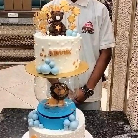 Customized Revolving Cake