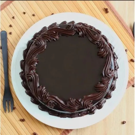 Circle Shape Chocolate Truffle Cake