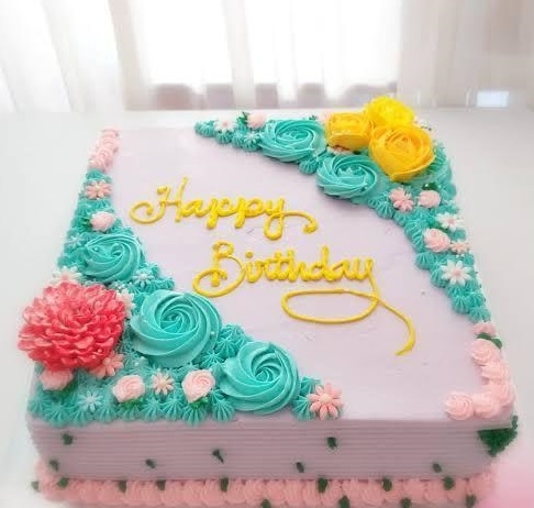 Eggless Square Floral Cake