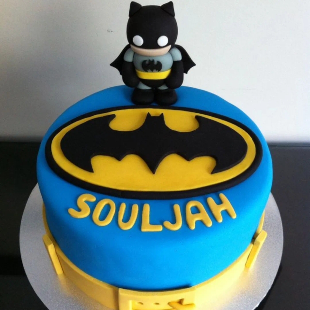 Mini Batman Cake